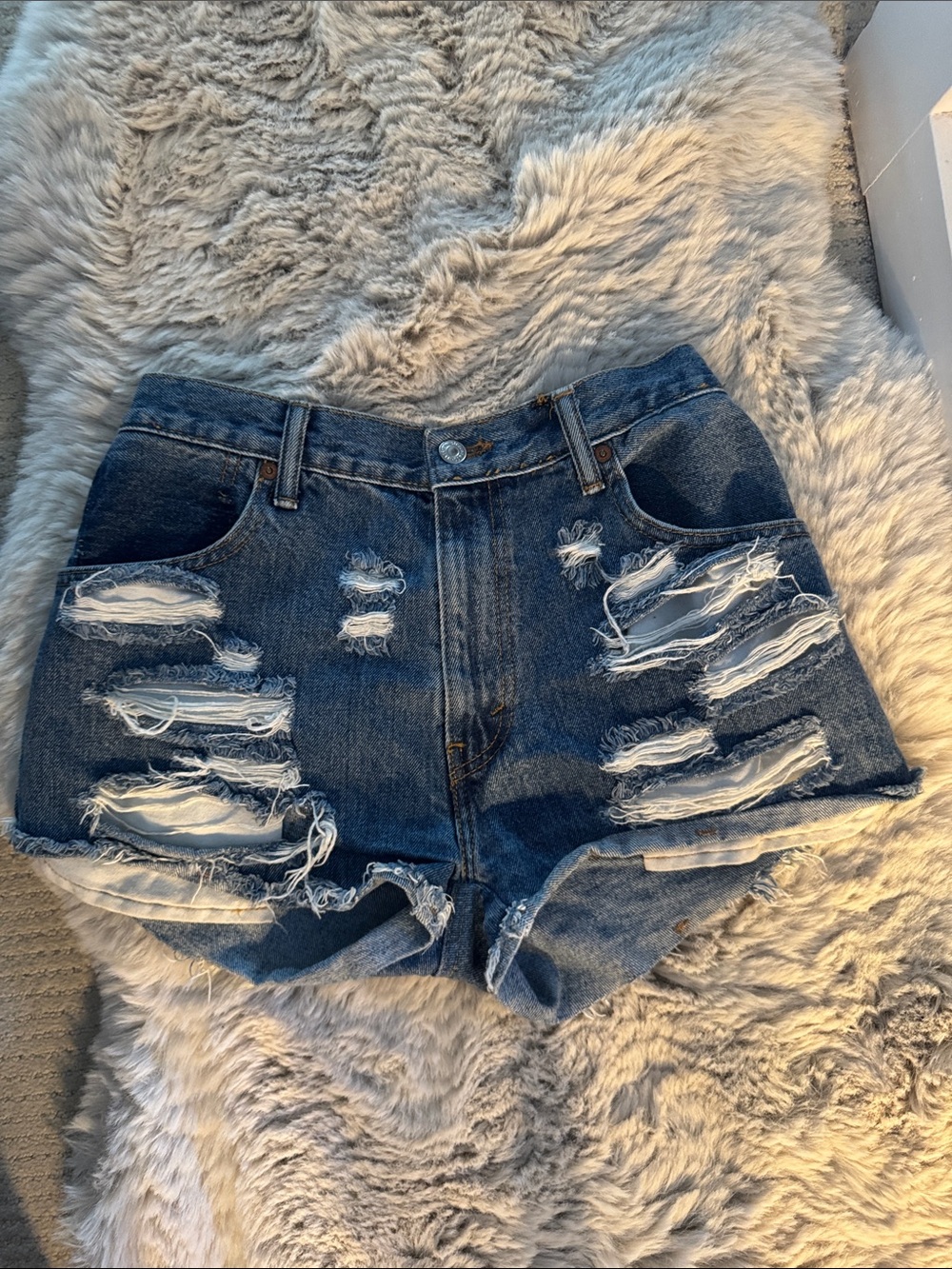 Levi’s Distressed Denim Cut Off Shorts |26 - Picture 2 of 10